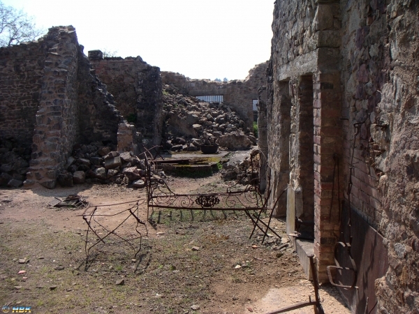 030410 Frankrike, Oradour-Sur-Glane