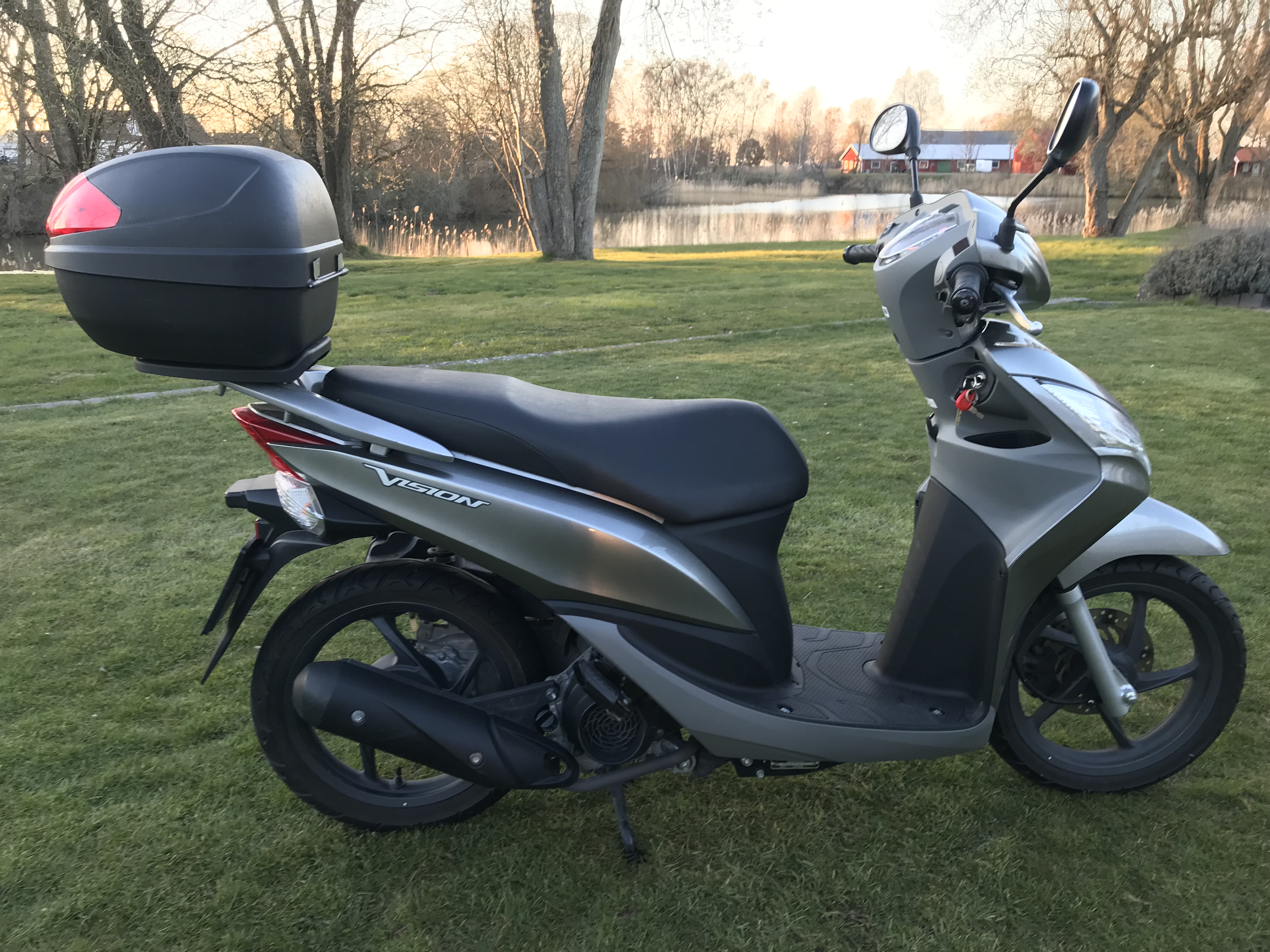 9A64CCC4-D4AE-4835-A5D6-6477D3556974