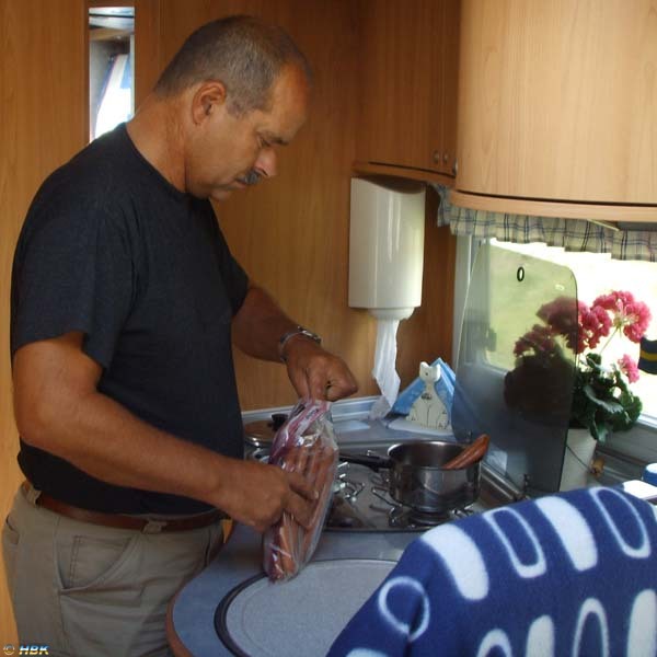 Bertil fixar mellanmål