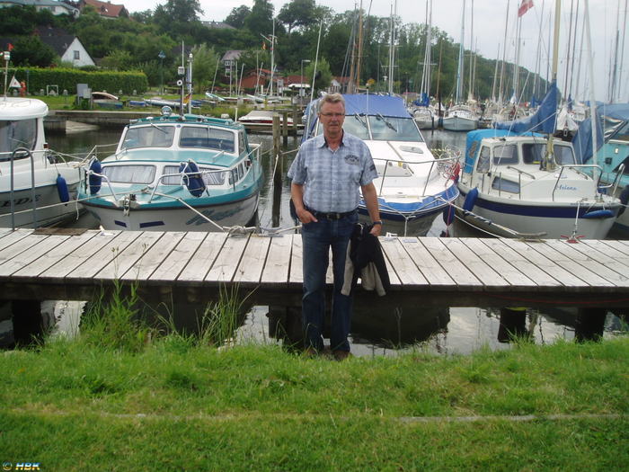 Hans nere vid hamnen i Landballing Tyskland