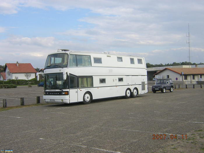 Husbuss