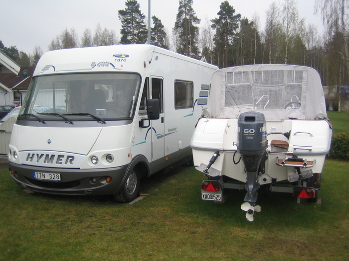 Hymer B644 &amp; Yamarin 4730 S