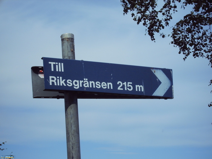 Nära gränsen men ändå långt.