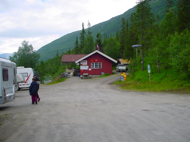 Serverinshus Vid Svartisen:s Båtfärd